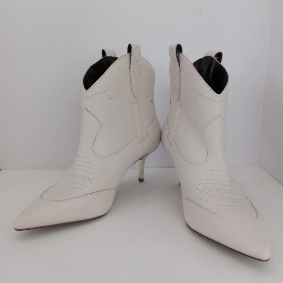 JESSICA SIMPSON Nelda Cream/Off White Leather Western Style Ankle Boot Size 9M - Picture 9 of 14